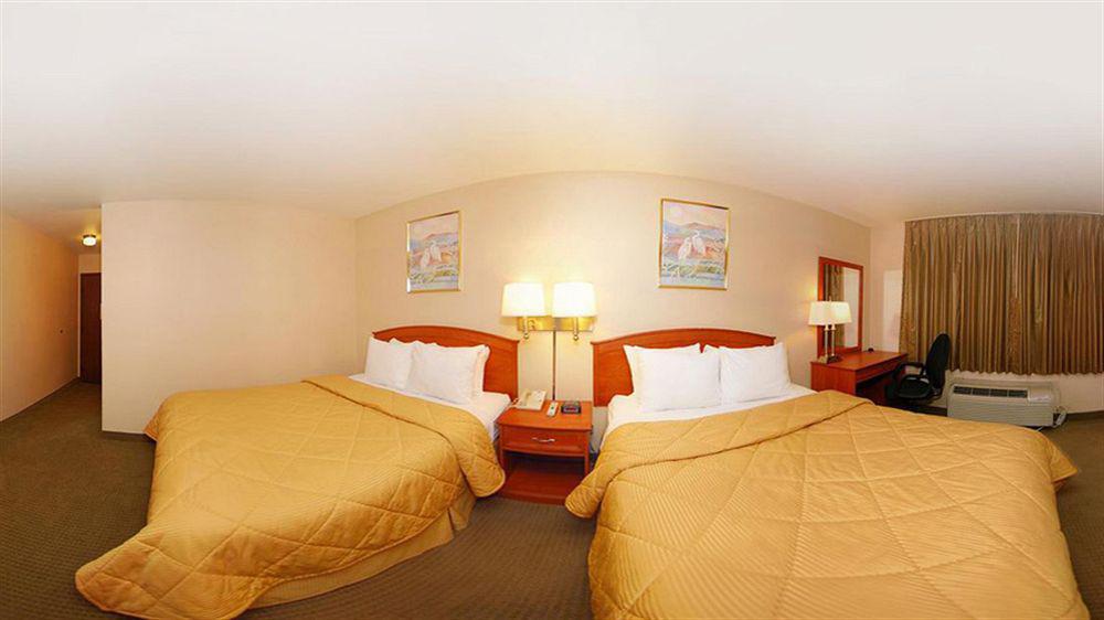 Econo Lodge Inn & Suites Санди Екстериор снимка