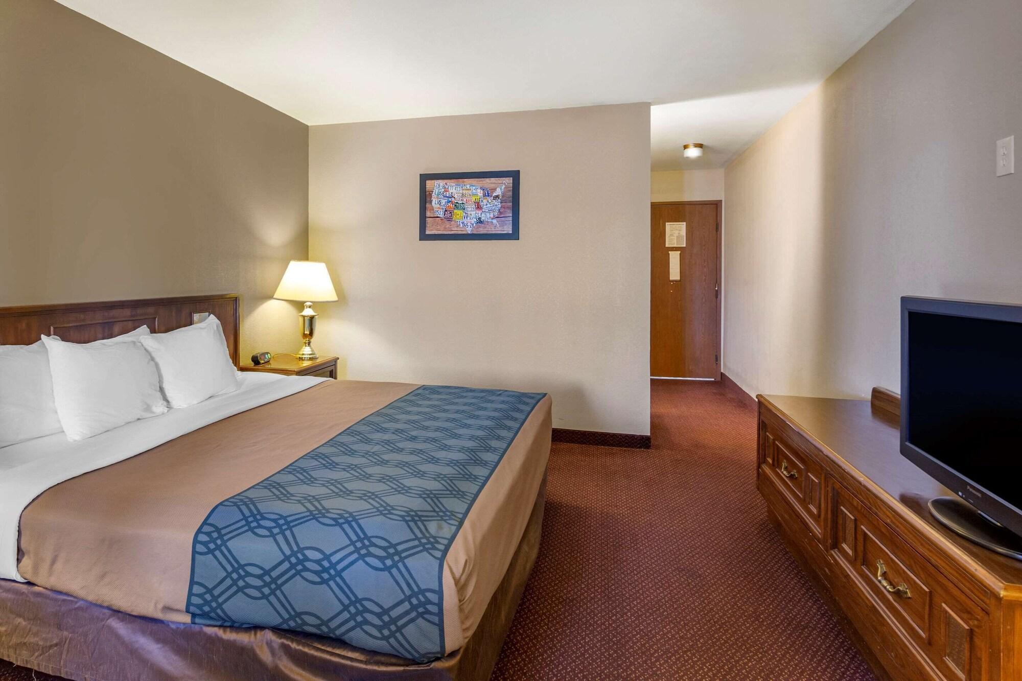 Econo Lodge Inn & Suites Санди Екстериор снимка