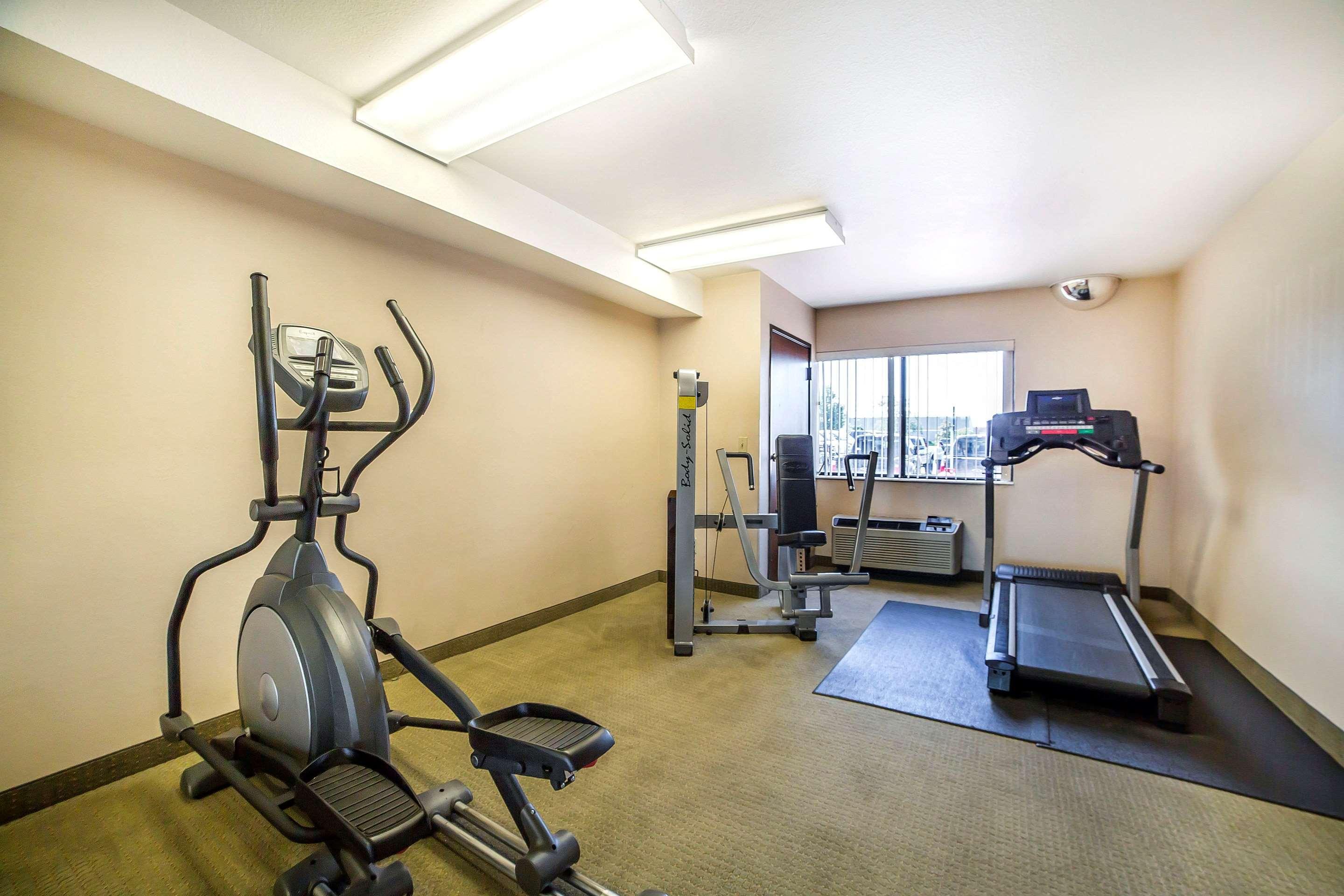 Econo Lodge Inn & Suites Санди Екстериор снимка