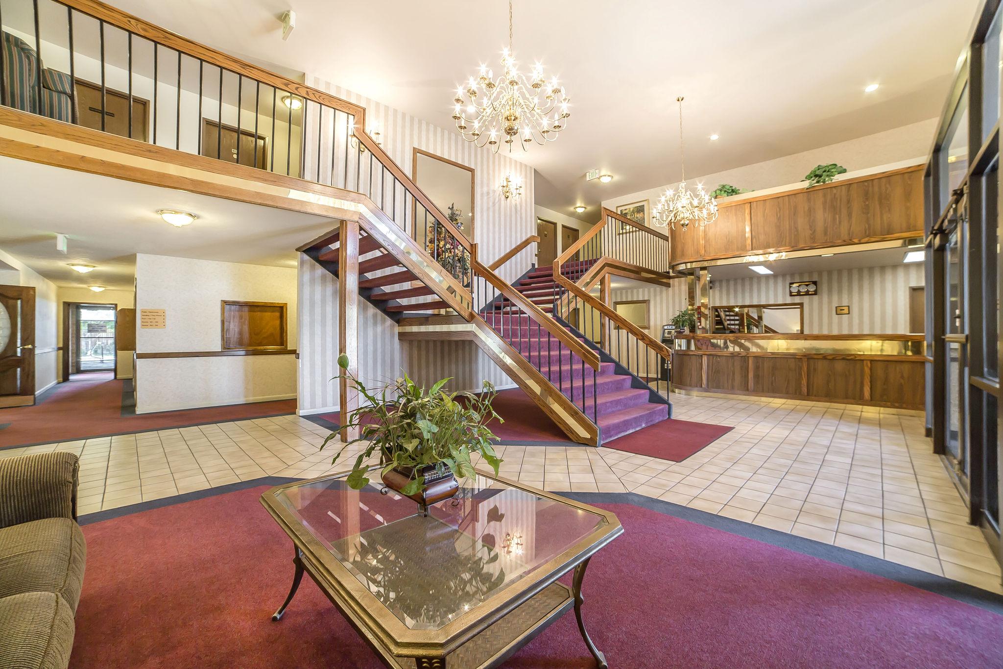 Econo Lodge Inn & Suites Санди Екстериор снимка