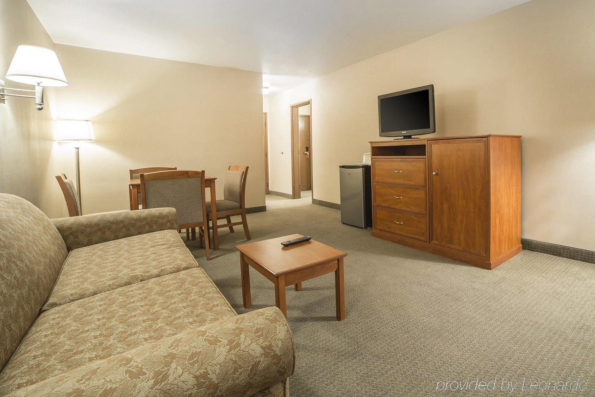 Econo Lodge Inn & Suites Санди Екстериор снимка