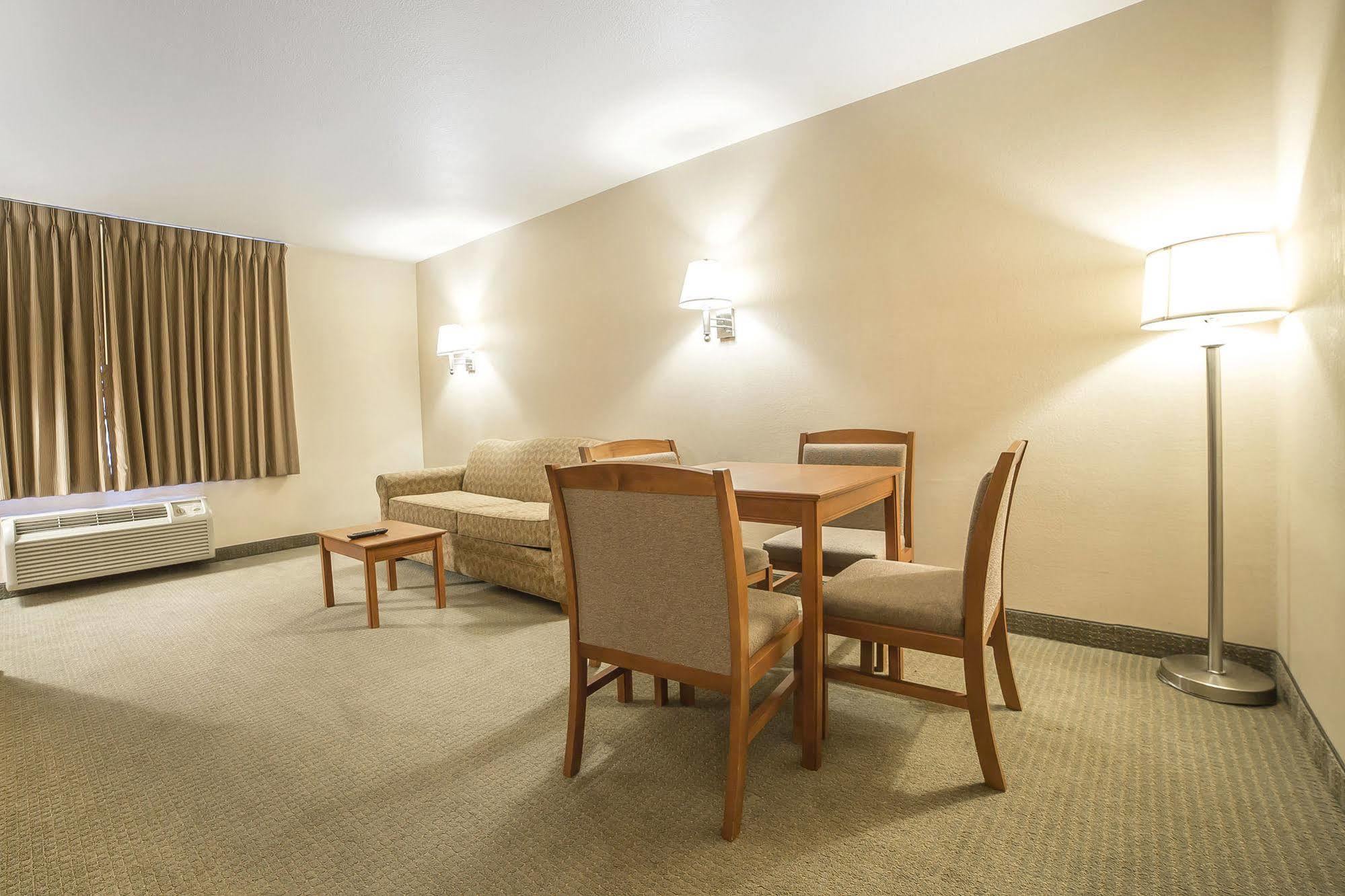 Econo Lodge Inn & Suites Санди Екстериор снимка